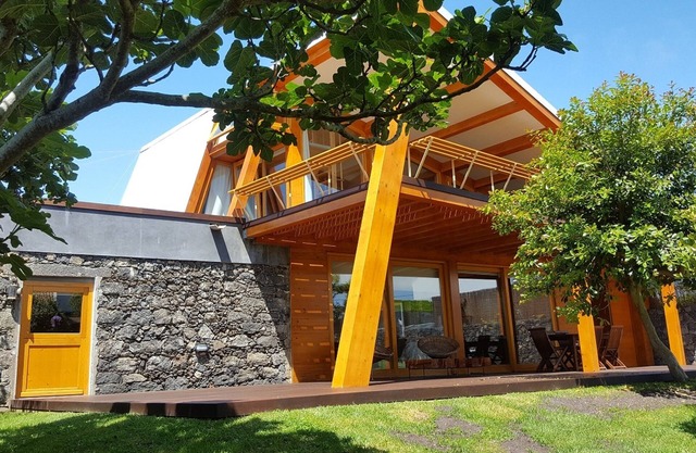 The Place - Ponta Delgada Vacation Home - RRAL555