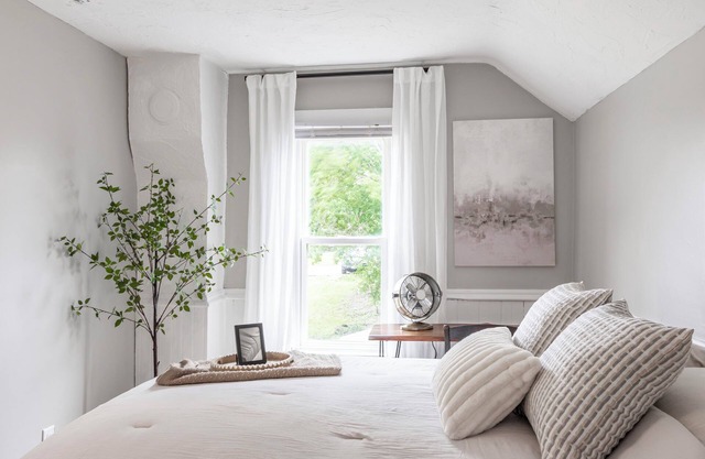 The Poppy Seed Inn -Rose Suite