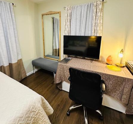 The Princeton Three Cozy 3BR Retreat, BBQ Patio