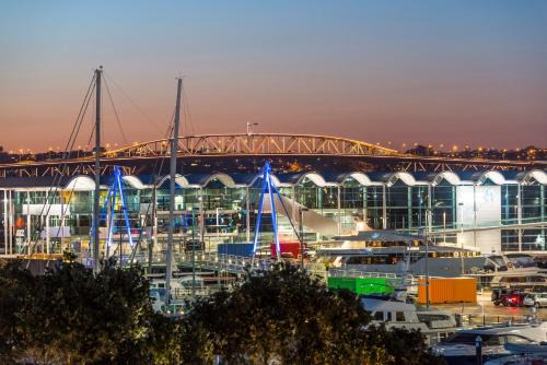 The Quays - Auckland Viaduct