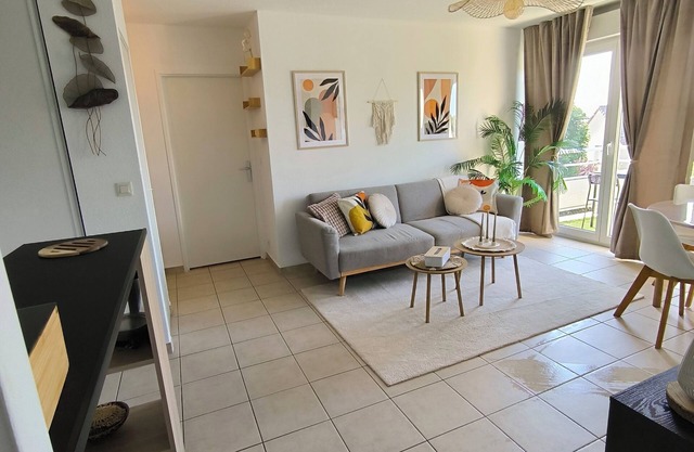 The racing n est, comfortable 2 bedroom apt, balcony, close to circuit