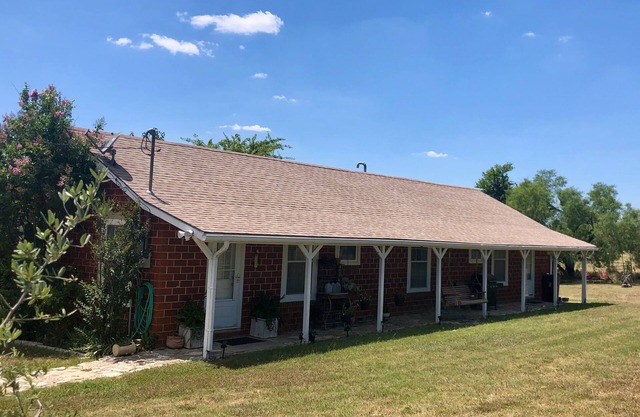 THE RED BRICK. . . A country retreat close to town