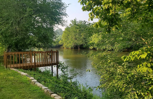 The River Gem 3 King beds/2 baths