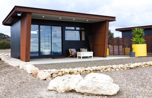 The Rusty Kangaroo - Spectacular Ocean View Couples Boutique Studio