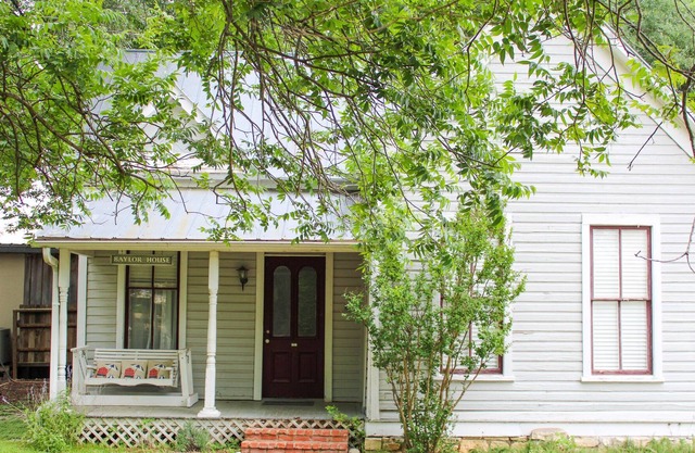 The Salado Inn Baylor Cottage