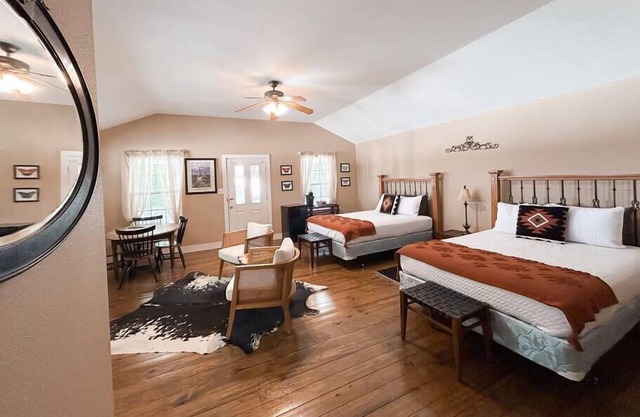 The Salado Inn Kolb Suite