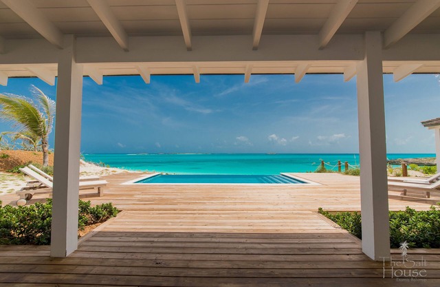 The Salt House - Beachfront Luxury Villa on a Private Beach with Infinity Pool