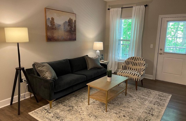 The Sanctuary Flat | 1st Floor | King Bed | W/D!