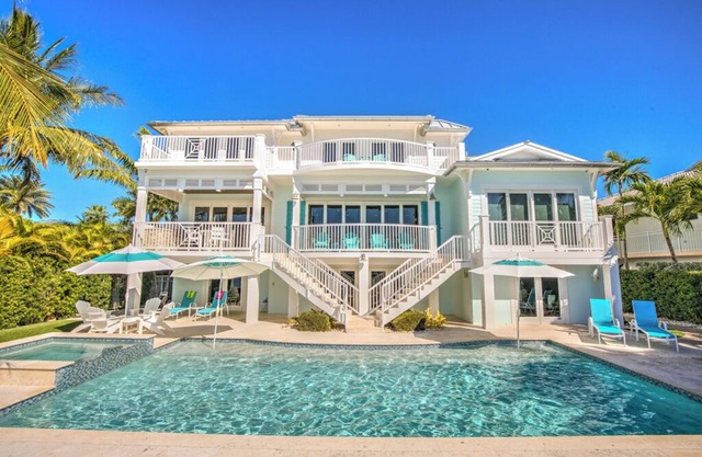 The Sea Glass House~LUXURY Oceanfront Estate~Pool Dock Views Jacuzzi Game Room FirePit Office More!