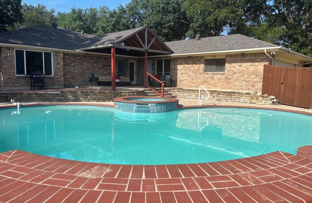 "The Secret Oasis" Large Pool, Game room, DFW, Cowboys, Rangers, SixFlags, Epic