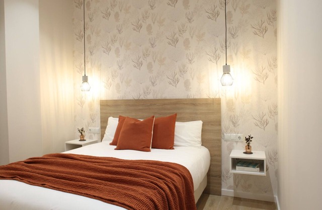 The Serreria Rooms I by Florit Flats