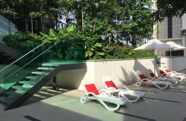 The Shore Walking 10 mins To Jonker Streets