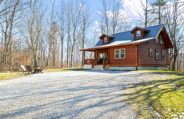 The Speakeasy Cabin On 40 Acres