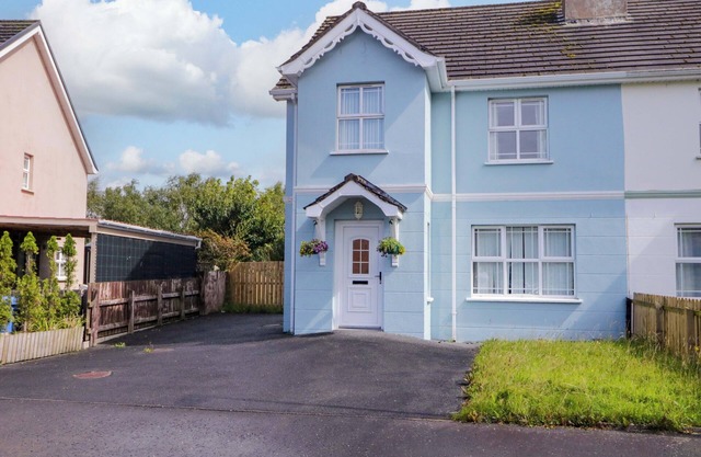THE SPERRIN GETAWAY, pet friendly, with open fire in Omagh