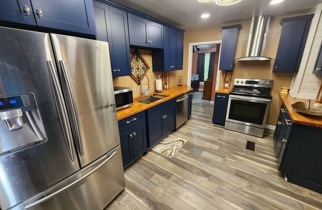 The Spot! 3 Bed, 1 Bath