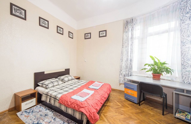 The Square - 2 Bedrooms retro flat with great location, 1st fl