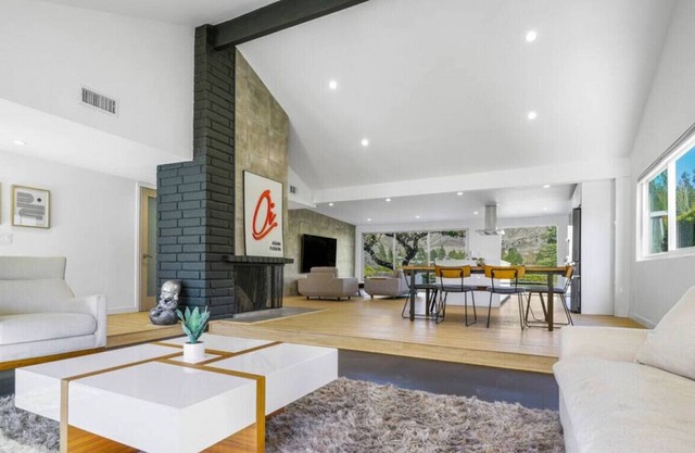 The Summit: Luxury Mountain Estate, Stunning Views