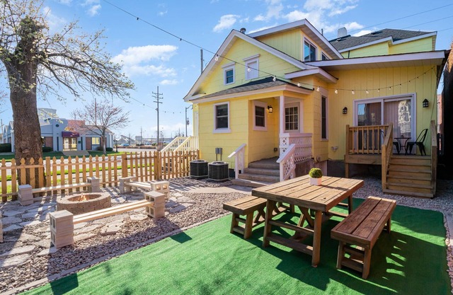The Sunshine House: Scenic Skies Unit