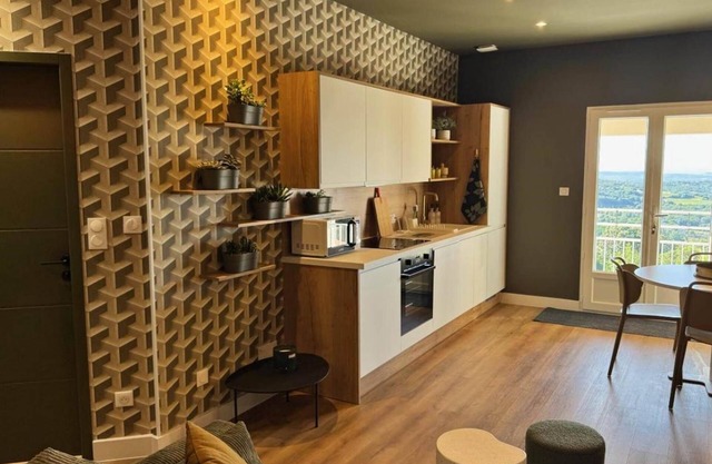 THE THREE TOWERS - COTTAGE FOR ADULTS