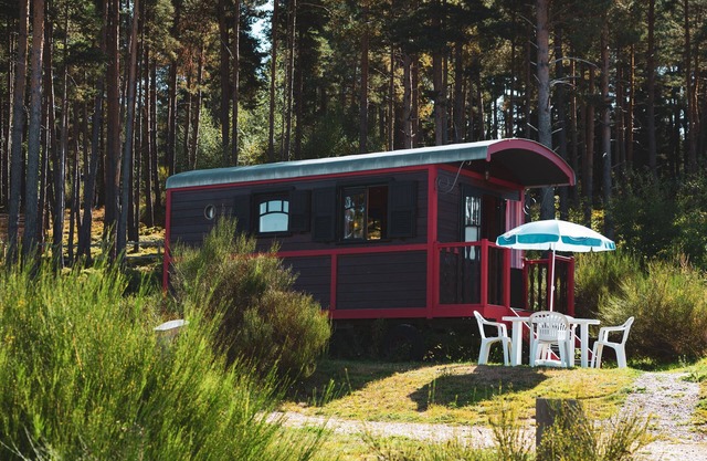 The trailer of 17m2 for 4 people.