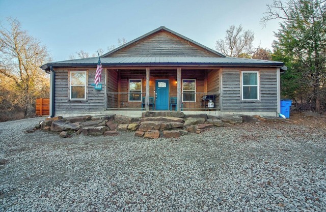 The Triple Nickel Eufaula · Cozy Eufaula Cabin | Hot Tub & Fire Pit Retreat