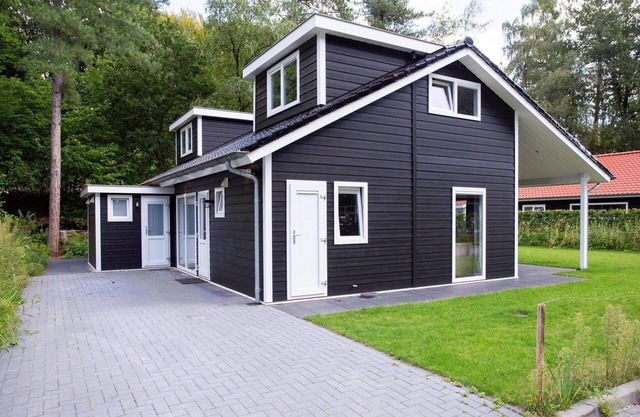 The villas for 8 people are sunny and with 4 bedrooms and 2 bathrooms offer all the space you need!
