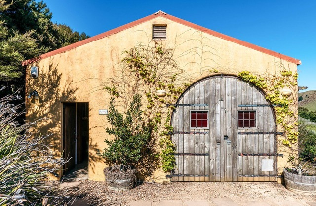 The Vineyard Cottage | Stay Waiheke