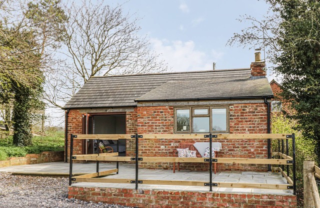THE WASH HOUSE, with open fire in Sibford Ferris