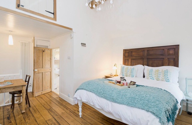 The Wee House on the Hill