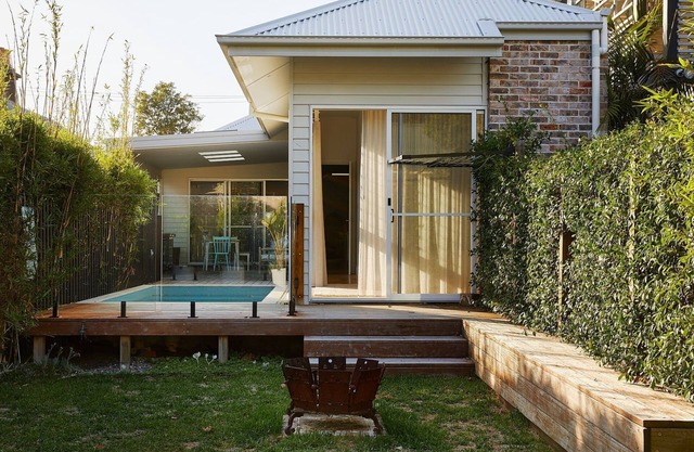 The Willows - pet friendly family home with swimming pool