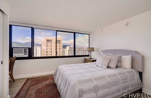 The Windsor 3802 Luxury 2 Br/2 Ba Ocean View/Diamond head/City lights