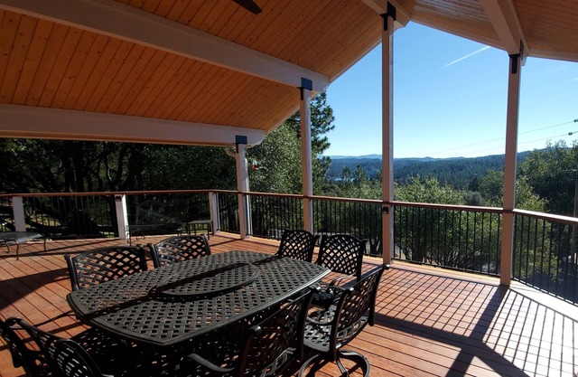 The Woodsy Hideaway ~ Your Yosemite vacation starts here
