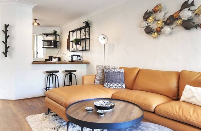 This apartment is a 2 bedroom(s), 1 bathrooms, located in Fremantle, WA.