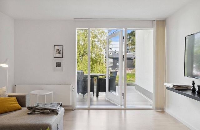 This apartment is located near the center of Helsingør, in the so-called Palae Marielyst.