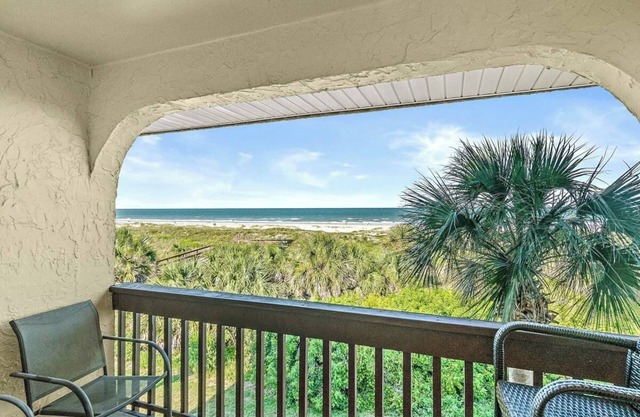 This condominium is a 2 bedroom(s), 2 bathrooms, located in St. Augustine, FL.
