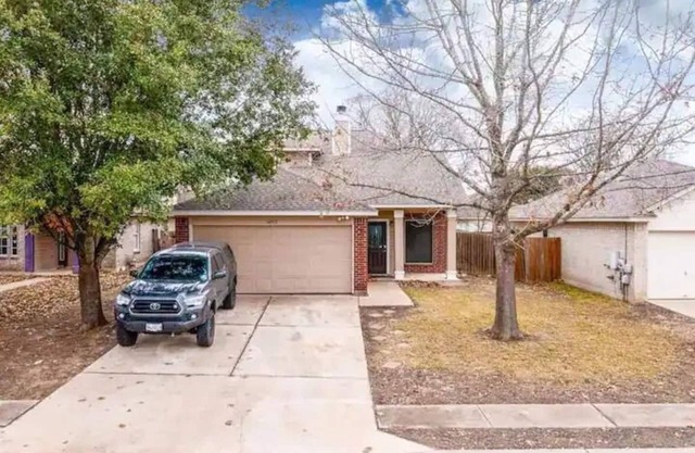 This house is a 4 bedroom(s), 3 bathrooms, located in Austin, TX.
