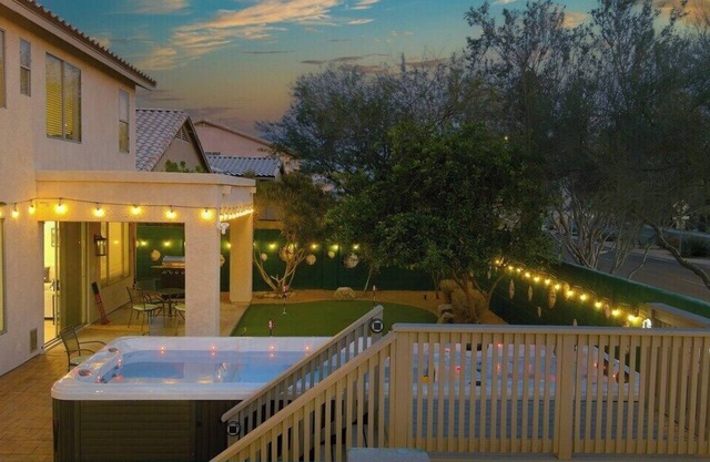 This house is a 6 bedroom(s), 4 bathrooms, located in Cave Creek, AZ.