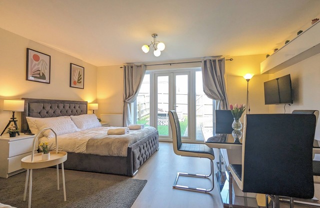 This is a large three-story house, located near the city centre