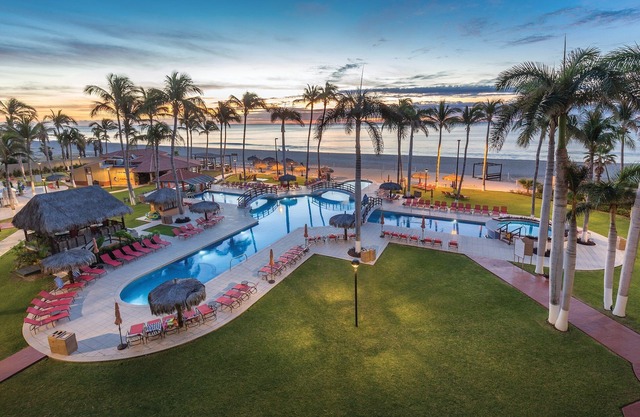 This is Cabo at its very best!