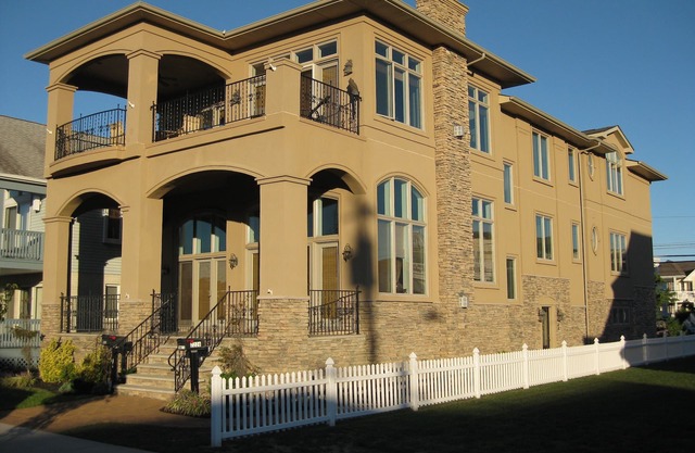 This stunning, unrivaled vacation home built in 2006 is handicap friendly