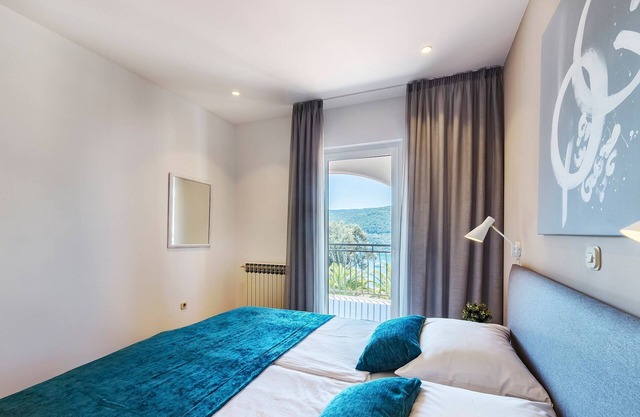 Three bedroom apartment with terrace and sea view Rabac, Labin (A-9652-a)