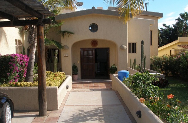 Three bedroom Adobe home on Golf Course. SPRING BREAK IS OPEN!