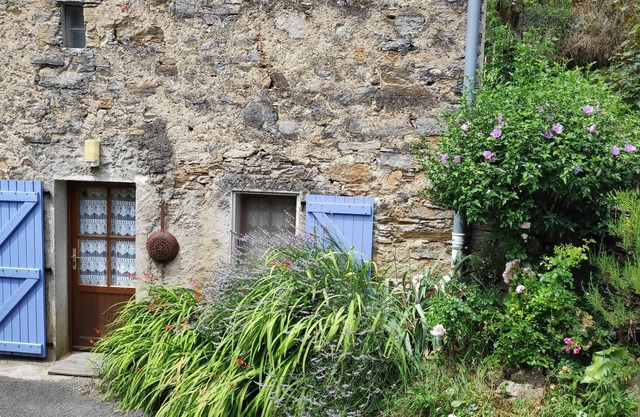 Thyme Holiday home, Lovely converted Pigeonnier, self-catering holidays, Tarn,