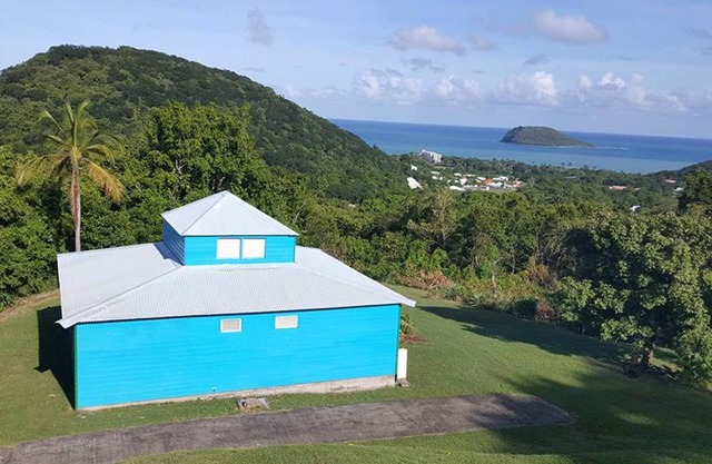 Ti-Kaz: 3-bedroom house with sea view and private jacuzzi