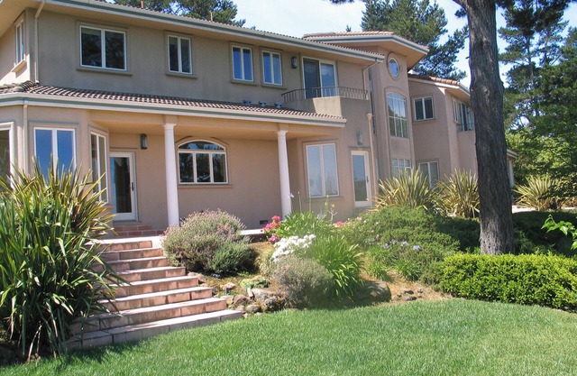 Tiburon water views Luxury 4bdr/3.5bt. spacious house