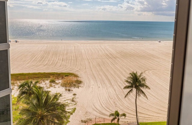 Tide & Seek: Beach-front and Resort Amenities