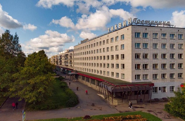Tikhvin Hotel