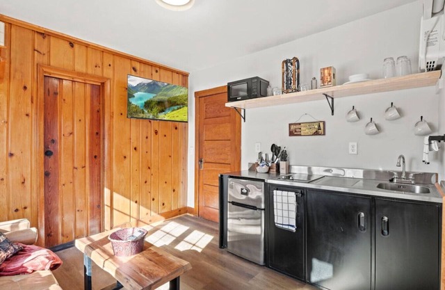 Timber Lodge Cabin #16