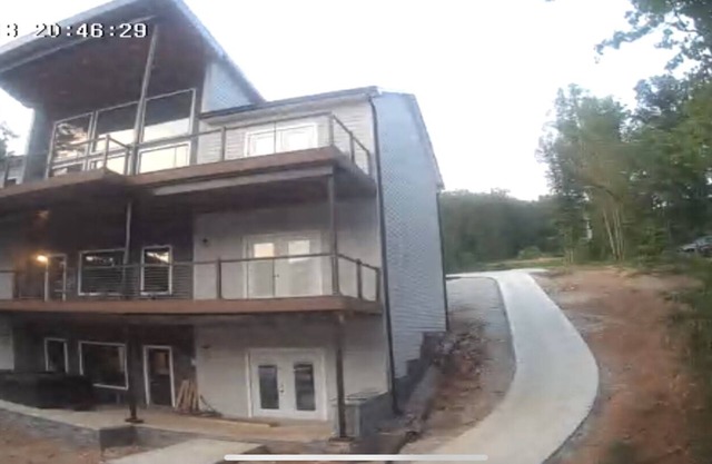 Timber Ridge-LakeFront 9BR 11BA Sleep 24, Gentle Slope, Double Deck Dock w Slide