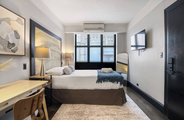 Timeless New York Stay —Walk to Broadway, Times Square & More 1-bedroom building